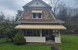 206-208 E Myles Ave, Pennsboro, WV 26415