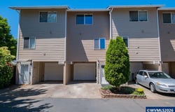 2190 Maplewood Dr S, Salem, OR 97306