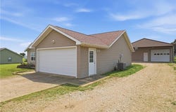 612 E 4th Street, Stover, MO 65078
