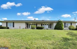 296 ELM Street, HAMBURG, PA 19526