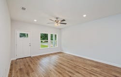 740 E Chestnut Avenue, Crestview, FL 32539