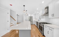 14 Neillian Way, Bedford, MA 01730