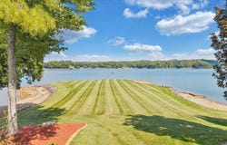 500 Oak Point, Moneta, VA 24121