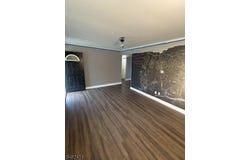 125 Rock Ln, Middlesex Boro, NJ 08846-2122