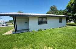1208 Thomasville Road, Houston, MO 65483