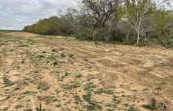 137 SYLASHAYES LOOP, Pleasanton, TX 78064