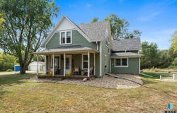 27765 476th St, Canton, SD 57013