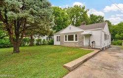 1741 E Elm Street, Springfield, MO 65802