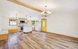 250 E Golden Oaks Drive, Mabank, TX 75156
