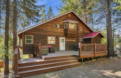 1013 Mountain View Dr, Sandpoint, ID 83864