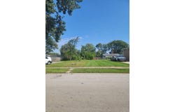 834 E 152nd Street E, Phoenix, IL 60426
