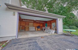 232 Lakeside Boulevard E, Waterbury, CT 06708