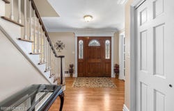 2 Pomo Court, Middletown, NJ 07748