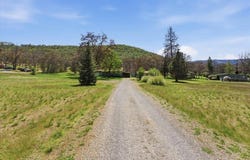 540 Rolling Hills Dr, Yreka, CA 96097