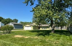 454 Oaknoll Drive, Amherst, OH 44001