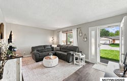 7 Parkwood Pl, GARNER, IA 50438