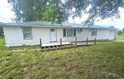 501 S Dudley St, Hamilton, MO 64644