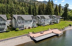 46700 Highway 200, Hope, ID 83836