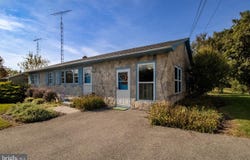 2364 EAGLE SCHOOL RD, MARTINSBURG, WV 25404