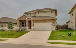 111 Grapefruit Rd, Hutto, TX 78634