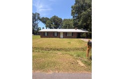1217 N Magnolia Ave, HEIDELBERG, MS 39439