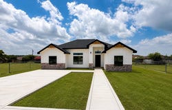 4142 Buck Dr., Eagle Pass, TX 78852
