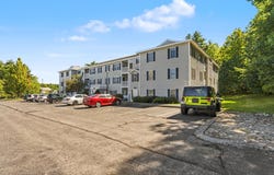 4 Crestview Circle, Londonderry, NH 03053