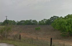 1560 S VIEW DR, Lytle, TX 78052-3470