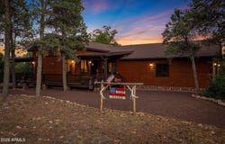 2207 FOUR POINT Circle, Overgaard, AZ 85933