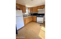7 Grace Lane, Howell, NJ 07731