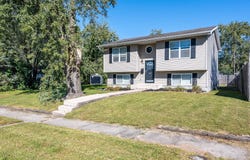 1107 Henry St, Moberly, MO 65270