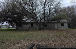 1886 Opossum Rd, Pittsburg, TX 75686