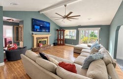 1621 N Maple Street E, Visalia, CA 93292