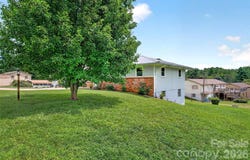 224 Cherokee Way, Marion, NC 28752