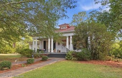 1025 Pinehurst Street, Jackson, MS 39202