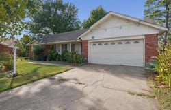 10817 E 26th Place, Tulsa, OK 74129