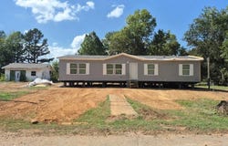 17 N Maple ST, Hartford, AR 72936