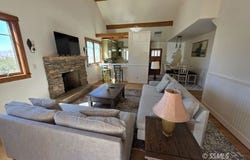 9766 Glacier Gulch Rd, Weldon, CA 93283