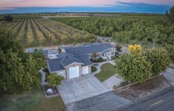 8646 Cairo, Laton, CA 93242