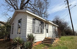 504 W Main St, Whitehouse, TX 75791