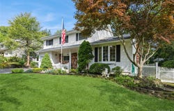 22 Sheryl Crescent, Smithtown, NY 11787
