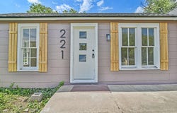 221 E 2nd, Halstead, KS 67056