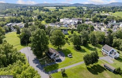 55 CLEARVIEW Drive, REINHOLDS, PA 17569