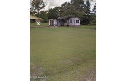 1306 Thomas Street, Summit, MS 39666