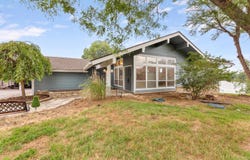 23 S Lakeview Dr, Goddard, KS 67052