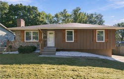 713 SW Williams Street, Lee's Summit, MO 64081