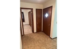 910 Thompson St, Chester, NE 68327