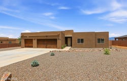 3335 E Canyoneer Drive, Vail, AZ 85641