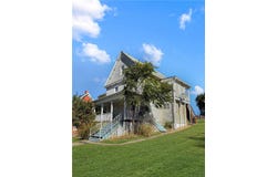 1583 E Maiden St, South Strabane, PA 15301