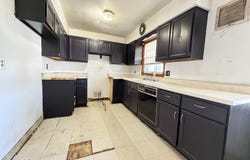 2708 W High St, Racine, WI 53404
